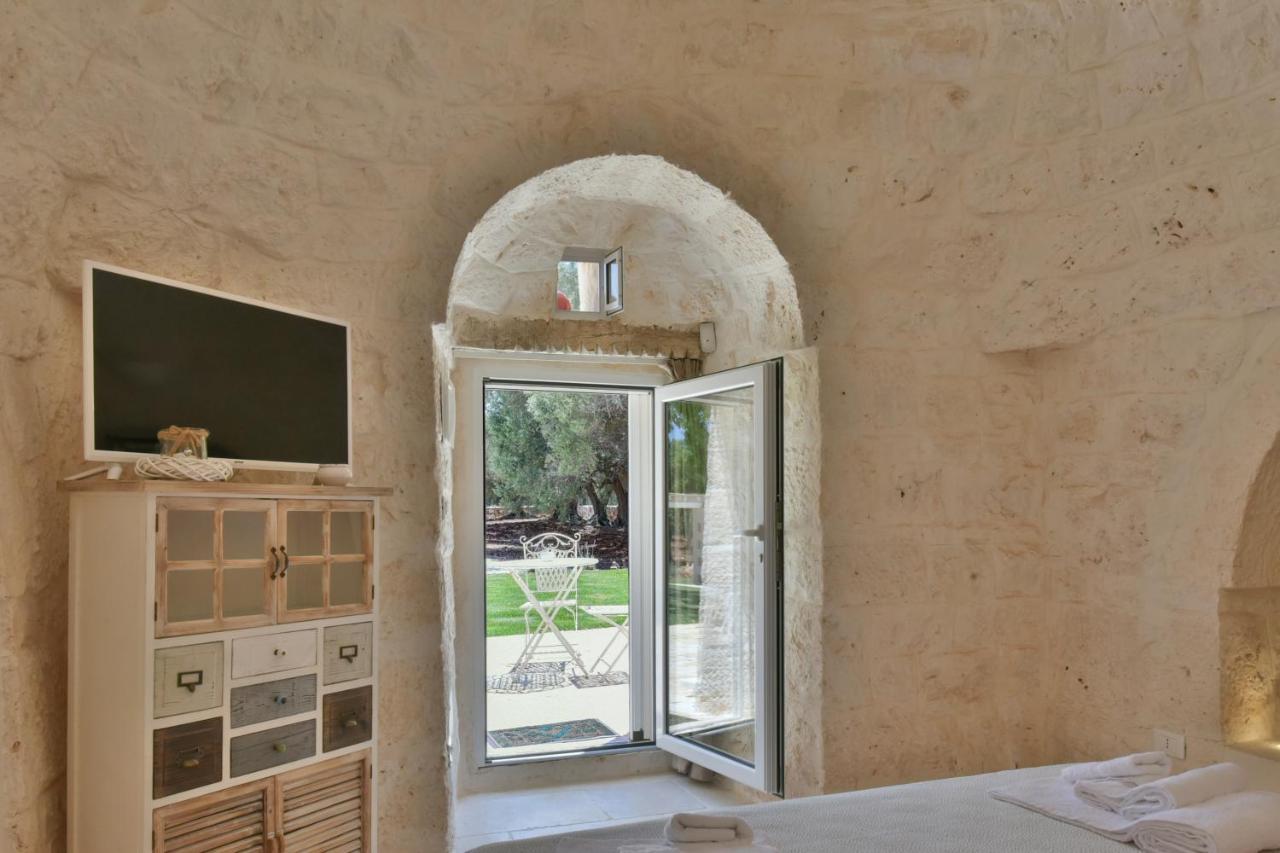 Tenuta Trullo Pietra Bianca Остуні Екстер'єр фото